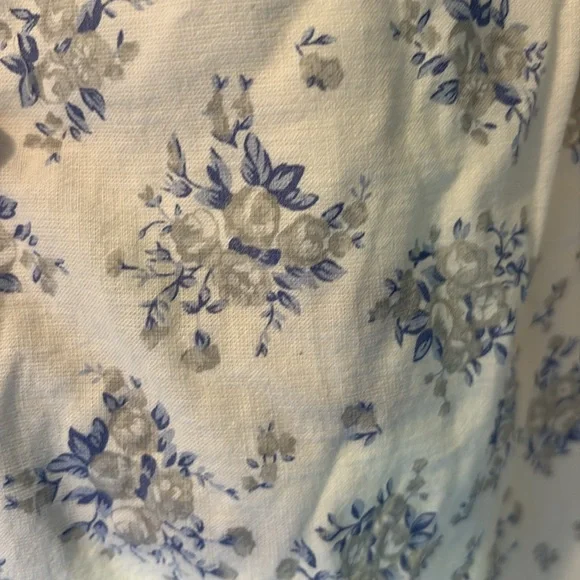 NWT Landry Kate Annabelle cream and blue floral smocked dress - Picture 2 of 6